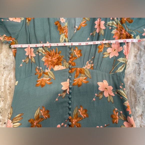 Women’s PETAL & PUP Frampton Midi Dress- blue floral. Size Small - Picture 10 of 13